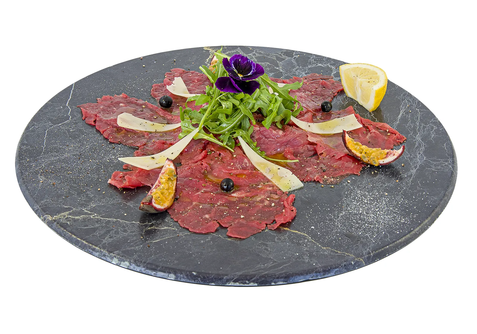 Carpaccio di Filetto di Manzo, Rucola e Grana